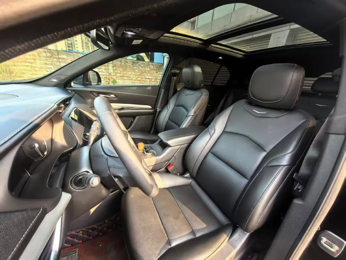 2018 Cadillac XT4 2.0T 241HP L4 9AT,autocango,china used car exporter,china ev exporter,chinese used car exporter,chinese used ev exporter