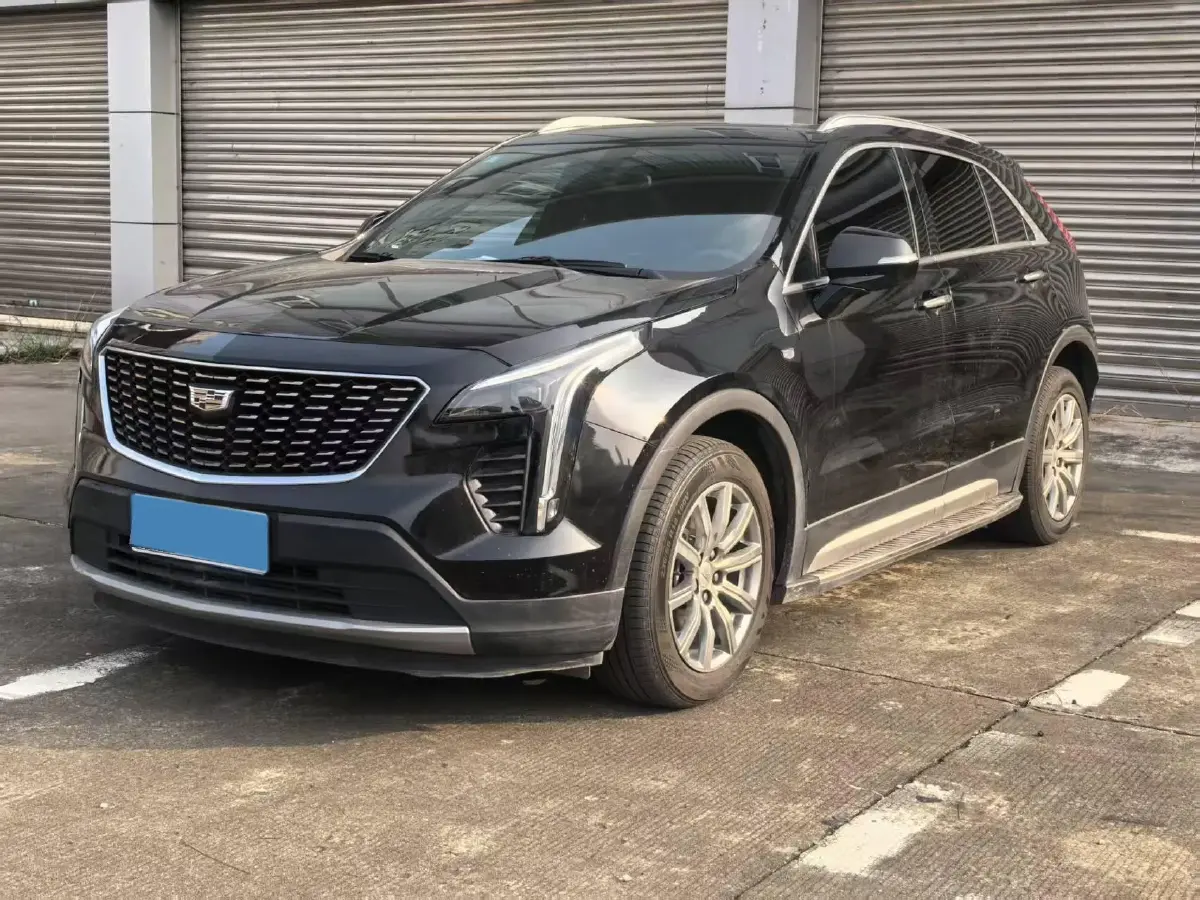 2018 Cadillac XT4 2.0T 241HP L4 9AT