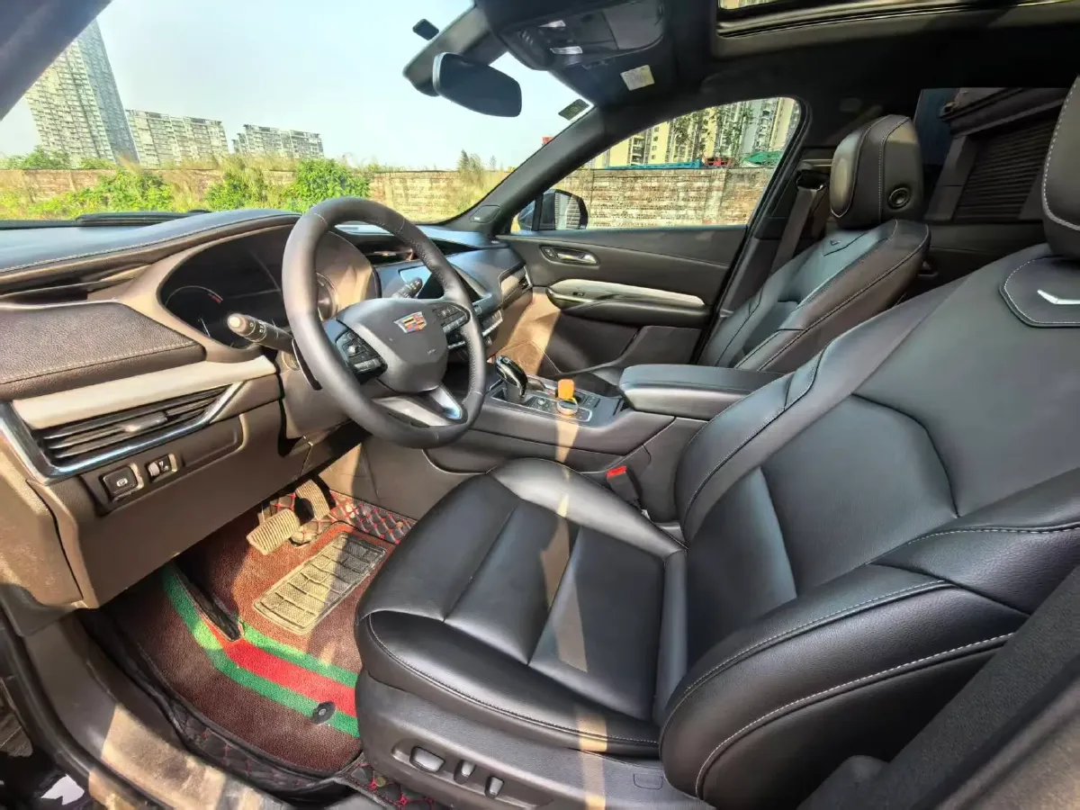2018 Cadillac XT4 2.0T 241HP L4 9AT,autocango,china used car exporter,china ev exporter,chinese used car exporter,chinese used ev exporter