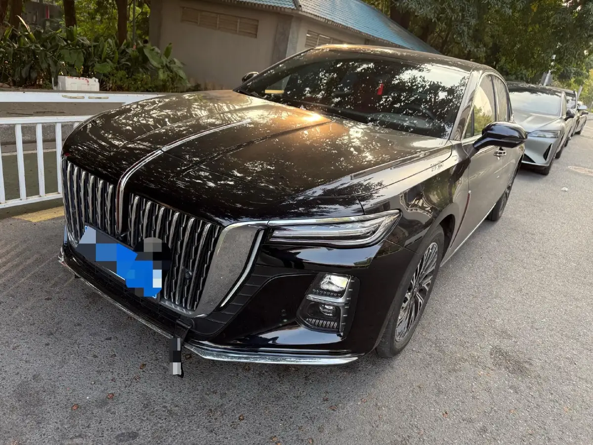 2024 HongQi H5 2.0T 224HP L4 8AT