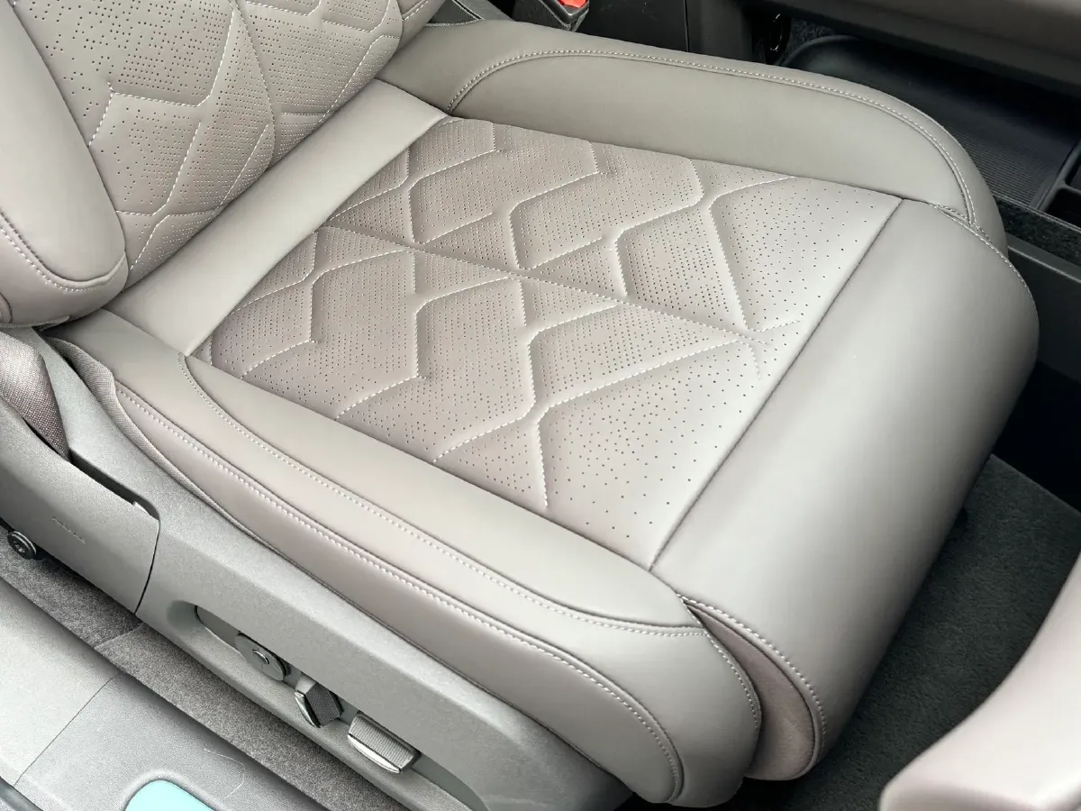 2024 Mercedes-Benz EQE SUV BEV 96.1KWH,autocango,china used car exporter,china ev exporter,chinese used car exporter,chinese used ev exporter