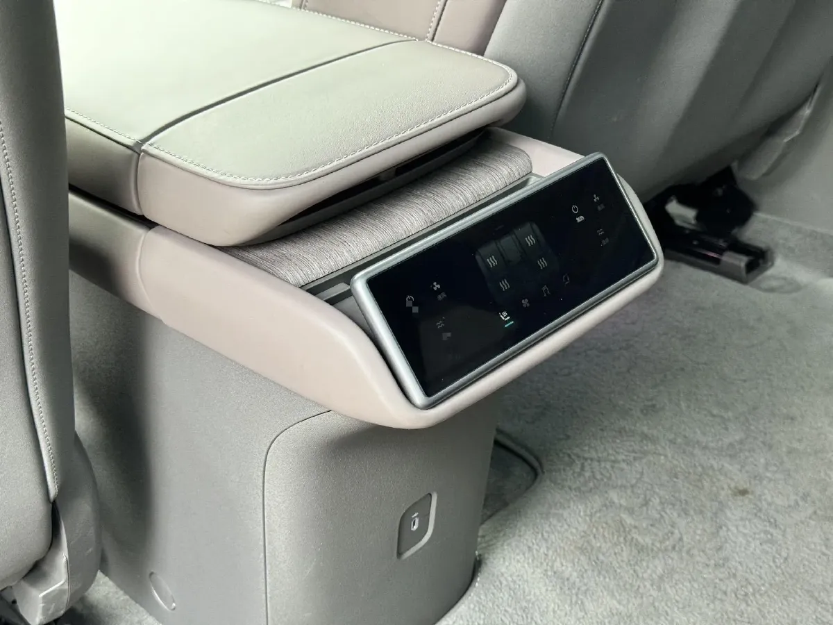 2024 Mercedes-Benz EQE SUV BEV 96.1KWH,autocango,china used car exporter,china ev exporter,chinese used car exporter,chinese used ev exporter