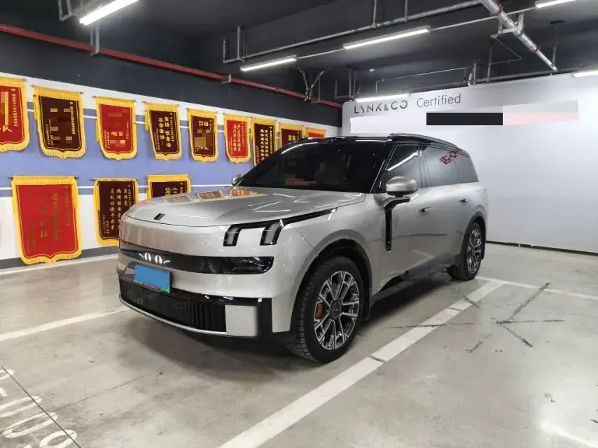2025 LYNK&CO 900 2.0T 254HP L4 3DHT PHEV