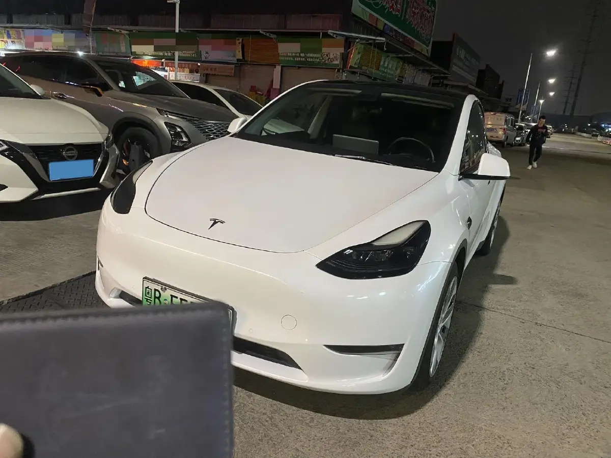 2021 Tesla Model Y BEV 60KWH