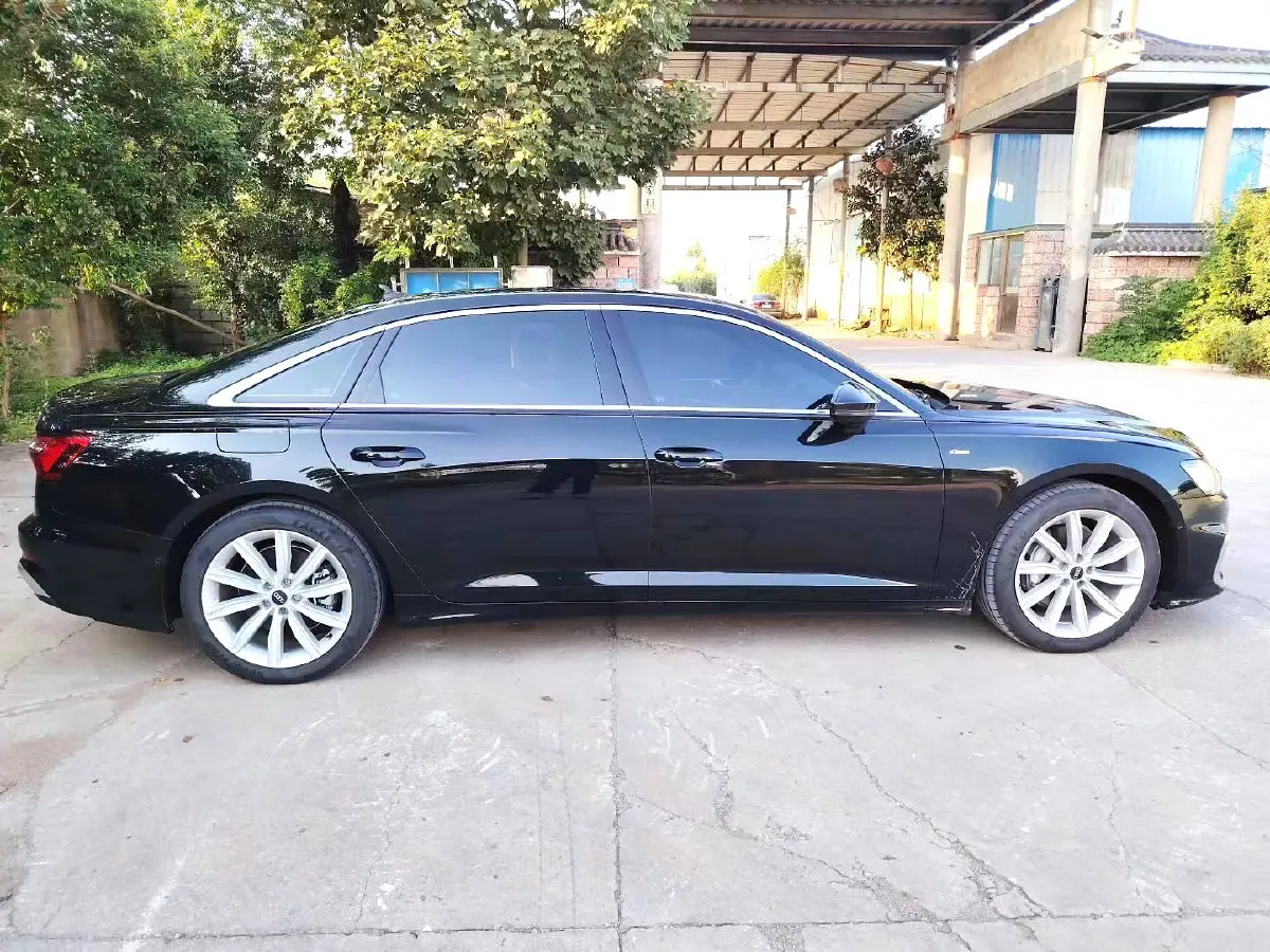 2026 Audi A6L 2.0T 245HP L4 7DCT,autocango,china used car exporter,china ev exporter,chinese used car exporter,chinese used ev exporter