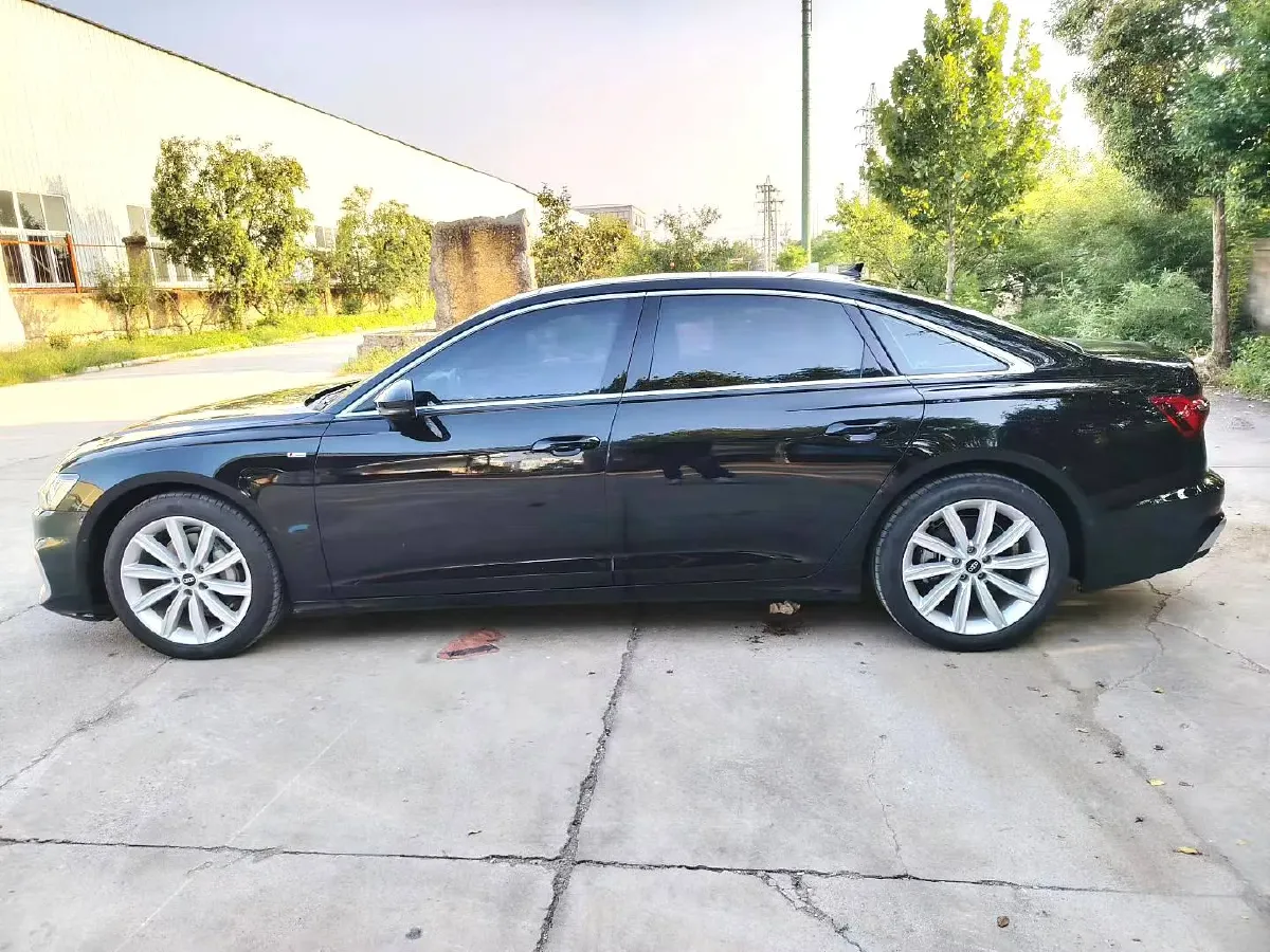 2026 Audi A6L 2.0T 245HP L4 7DCT,autocango,china used car exporter,china ev exporter,chinese used car exporter,chinese used ev exporter