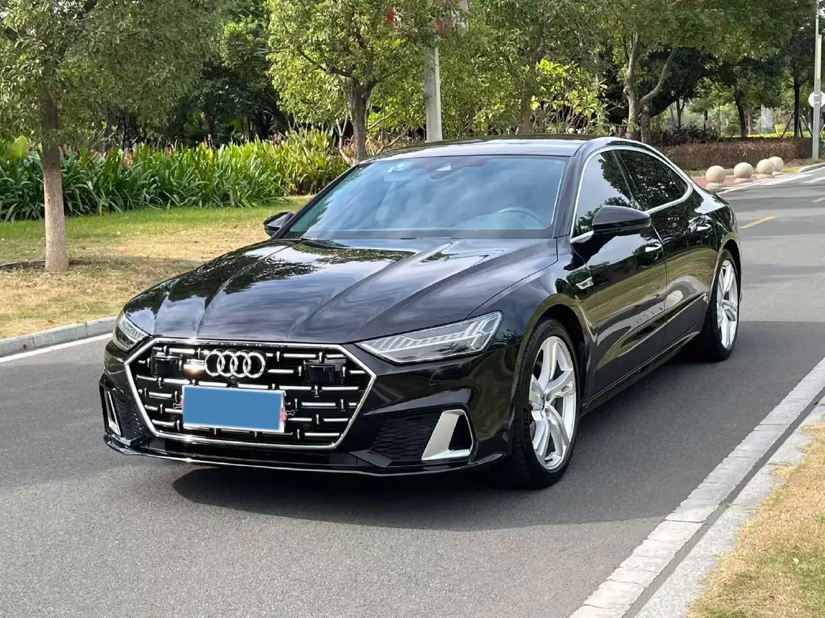 2024 Audi A7L 2.0T 245HP L4 7DCT
