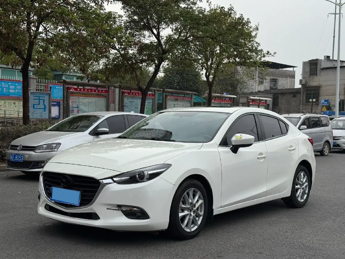 2017 Mazda 3 Axela 1.5L 117HP L4 6AT