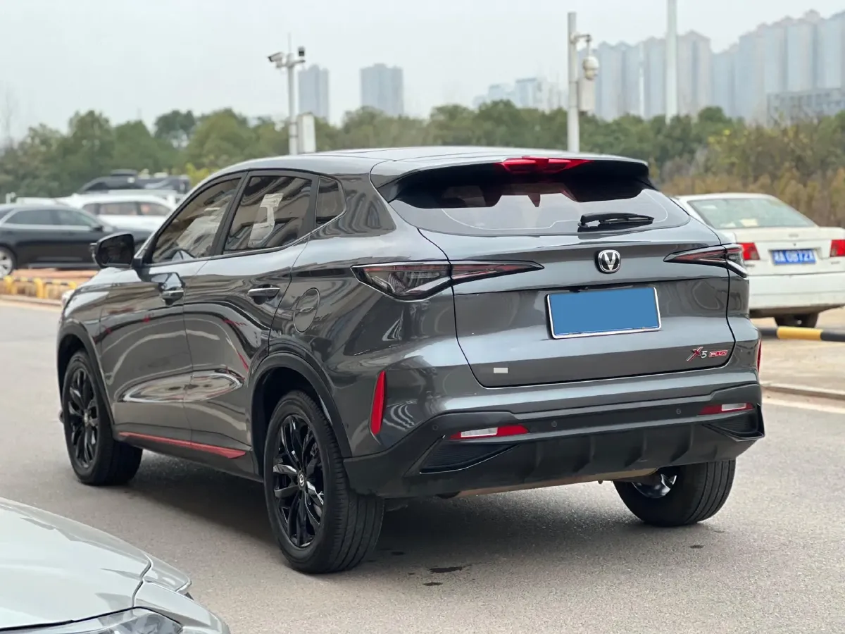 2024 ChangAn X5 PLUS 1.5T 188HP L4 7DCT,autocango,china used car exporter,china ev exporter,chinese used car exporter,chinese used ev exporter