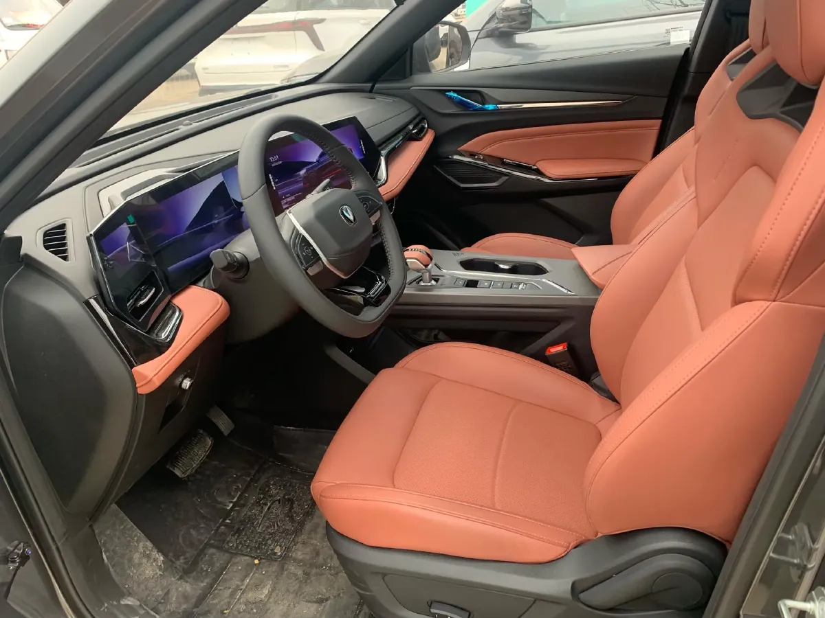 2026 ChangAn X5 PLUS 1.5T 192HP L4 7DCT,autocango,china used car exporter,china ev exporter,chinese used car exporter,chinese used ev exporter