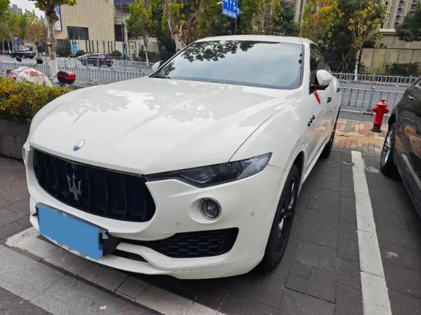 2018 Maserati Levante 3.0T 350HP V6 8AT