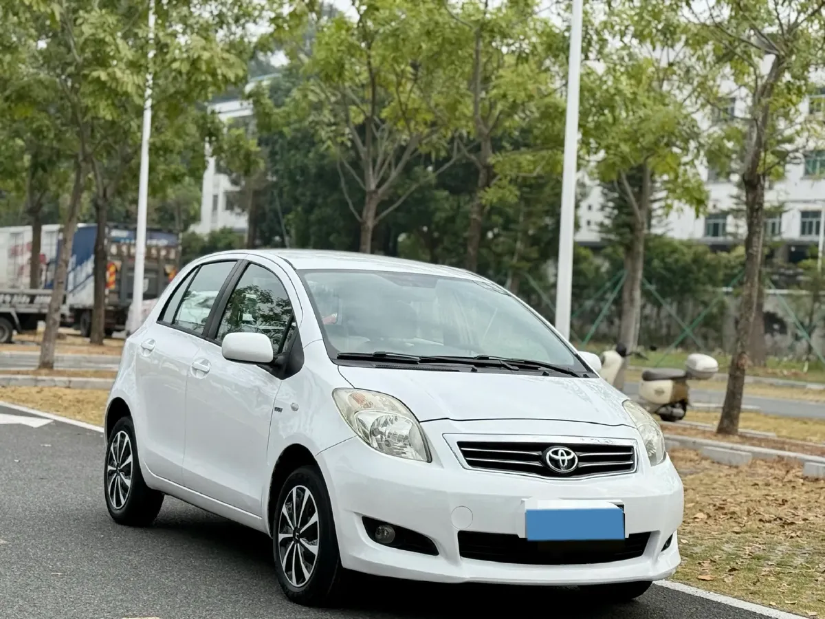2011 Toyota Yaris 1.6L 118HP L4 4AT,autocango,china used car exporter,china ev exporter,chinese used car exporter,chinese used ev exporter