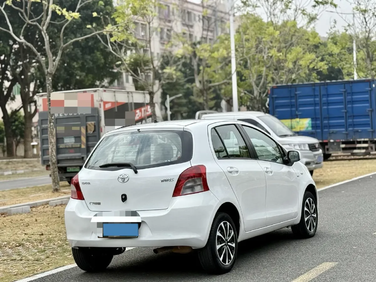 2011 Toyota Yaris 1.6L 118HP L4 4AT,autocango,china used car exporter,china ev exporter,chinese used car exporter,chinese used ev exporter