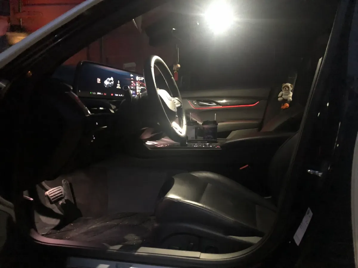 2024 Cadillac CT5 2.0T 237HP L4 10AT,autocango,china used car exporter,china ev exporter,chinese used car exporter,chinese used ev exporter