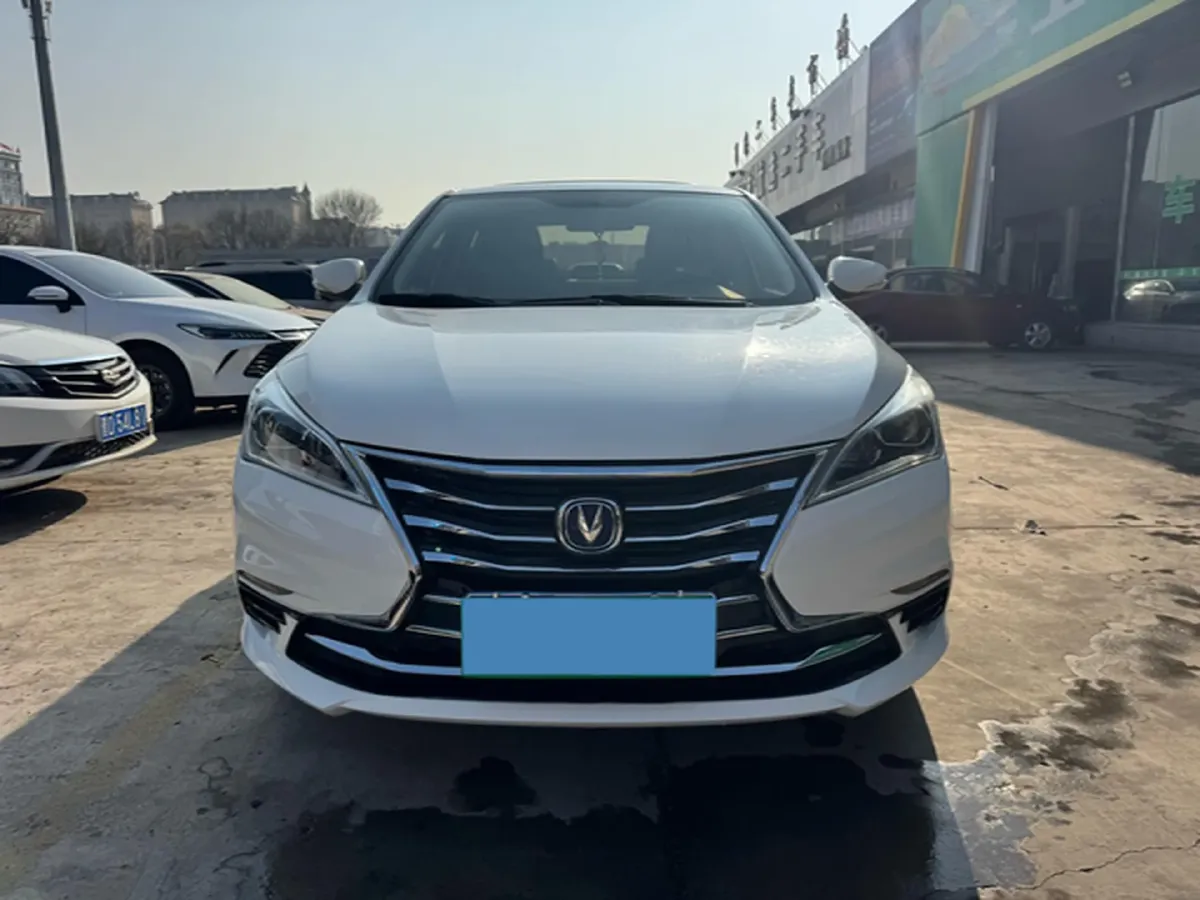 2019 ChangAn Eado DT 1.6L 125HP L4 5MT,autocango,china used car exporter,china ev exporter,chinese used car exporter,chinese used ev exporter