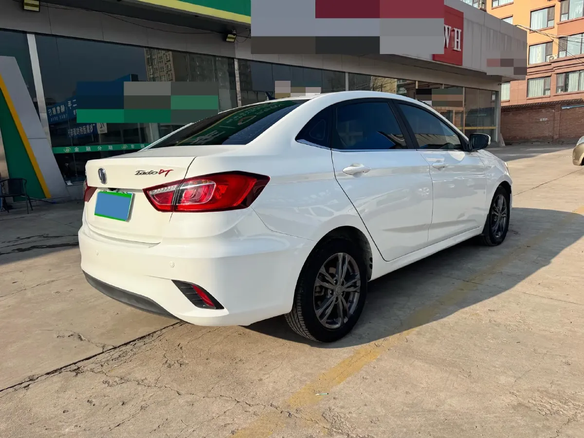 2019 ChangAn Eado DT 1.6L 125HP L4 5MT,autocango,china used car exporter,china ev exporter,chinese used car exporter,chinese used ev exporter