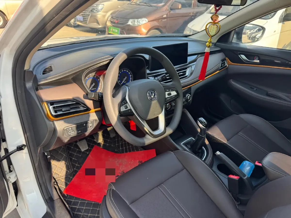 2019 ChangAn Eado DT 1.6L 125HP L4 5MT,autocango,china used car exporter,china ev exporter,chinese used car exporter,chinese used ev exporter