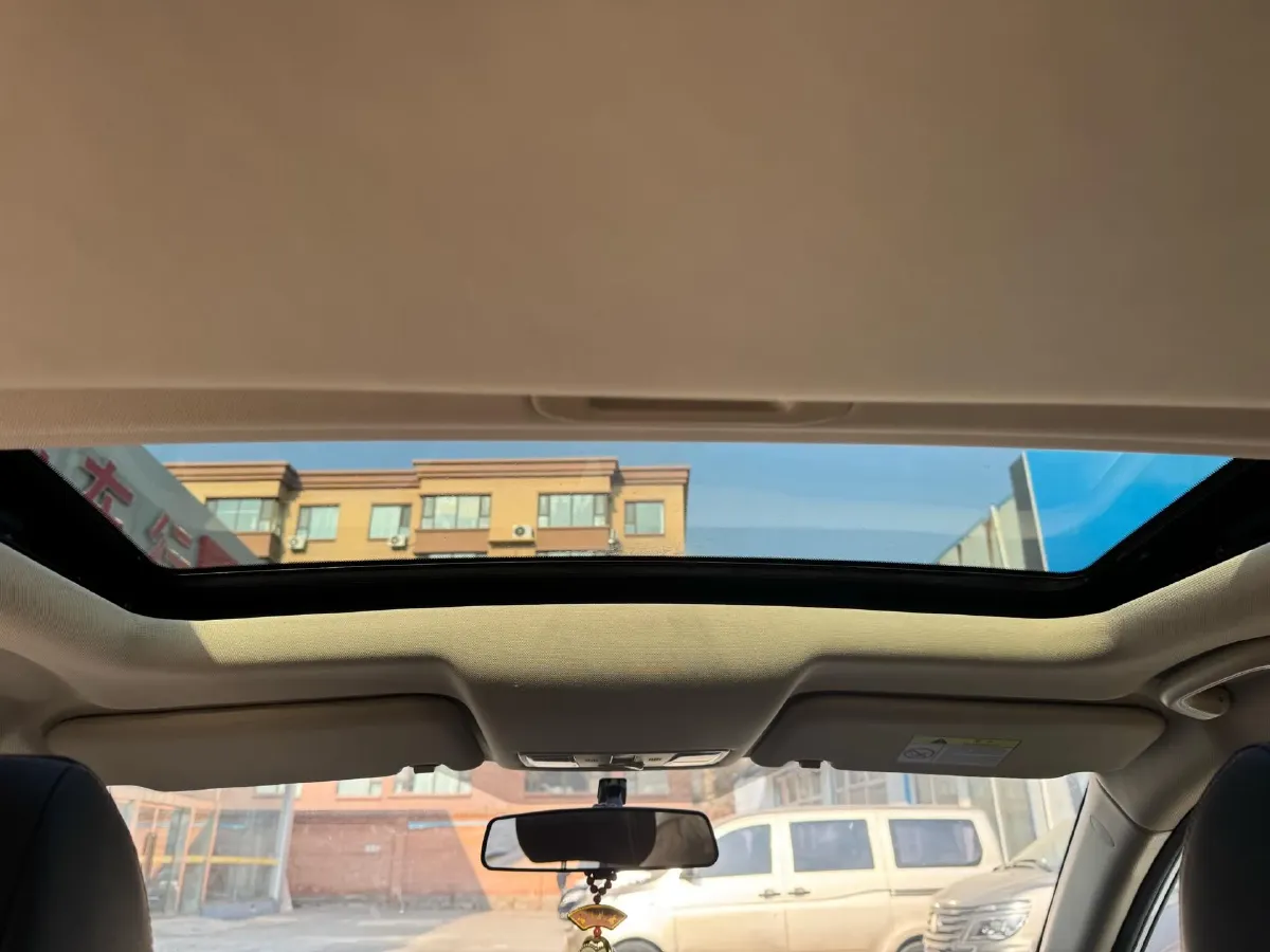 2019 ChangAn Eado DT 1.6L 125HP L4 5MT,autocango,china used car exporter,china ev exporter,chinese used car exporter,chinese used ev exporter