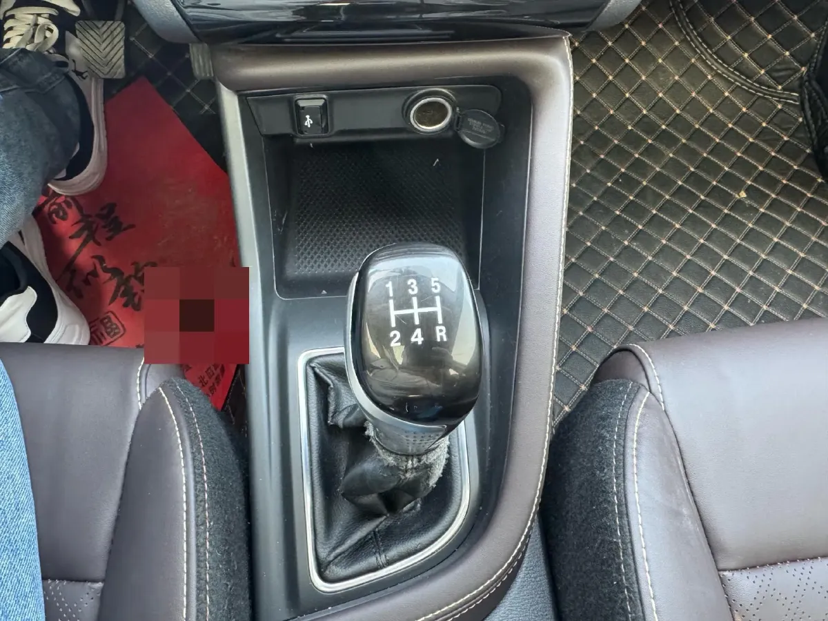 2019 ChangAn Eado DT 1.6L 125HP L4 5MT,autocango,china used car exporter,china ev exporter,chinese used car exporter,chinese used ev exporter