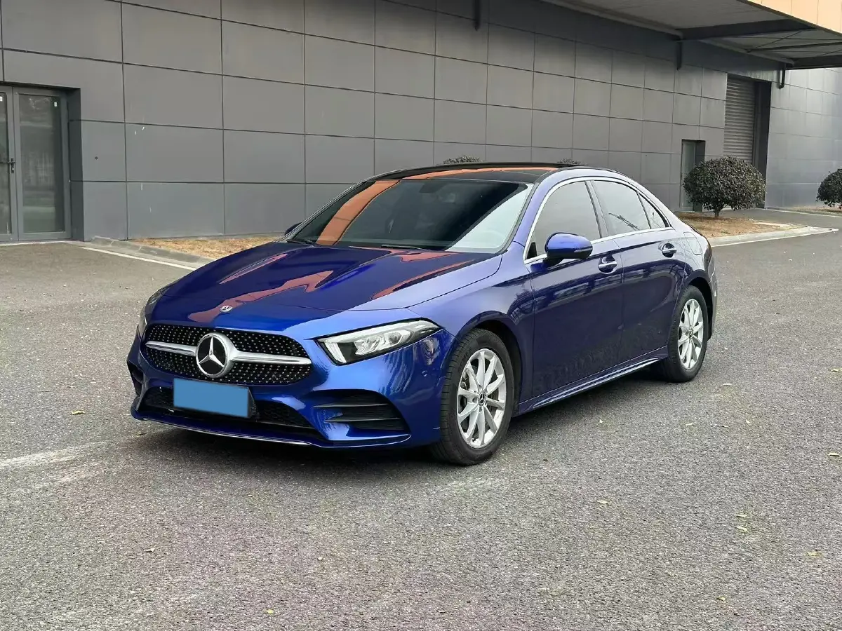 2020 Mercedes-Benz A Class 1.3T 163HP L4 7DCT