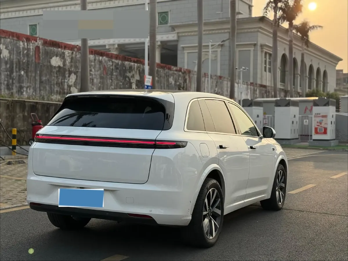 2024 Li L7 Range Extended 154HP REEV 42.8KWH,autocango,china used car exporter,china ev exporter,chinese used car exporter,chinese used ev exporter