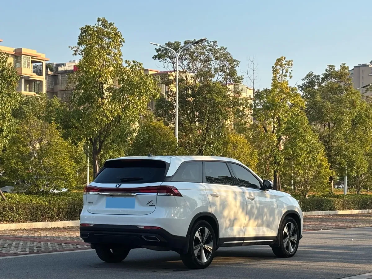 2024 ChangAn X7 PLUS 1.5T 188HP L4 7DCT,autocango,china used car exporter,china ev exporter,chinese used car exporter,chinese used ev exporter