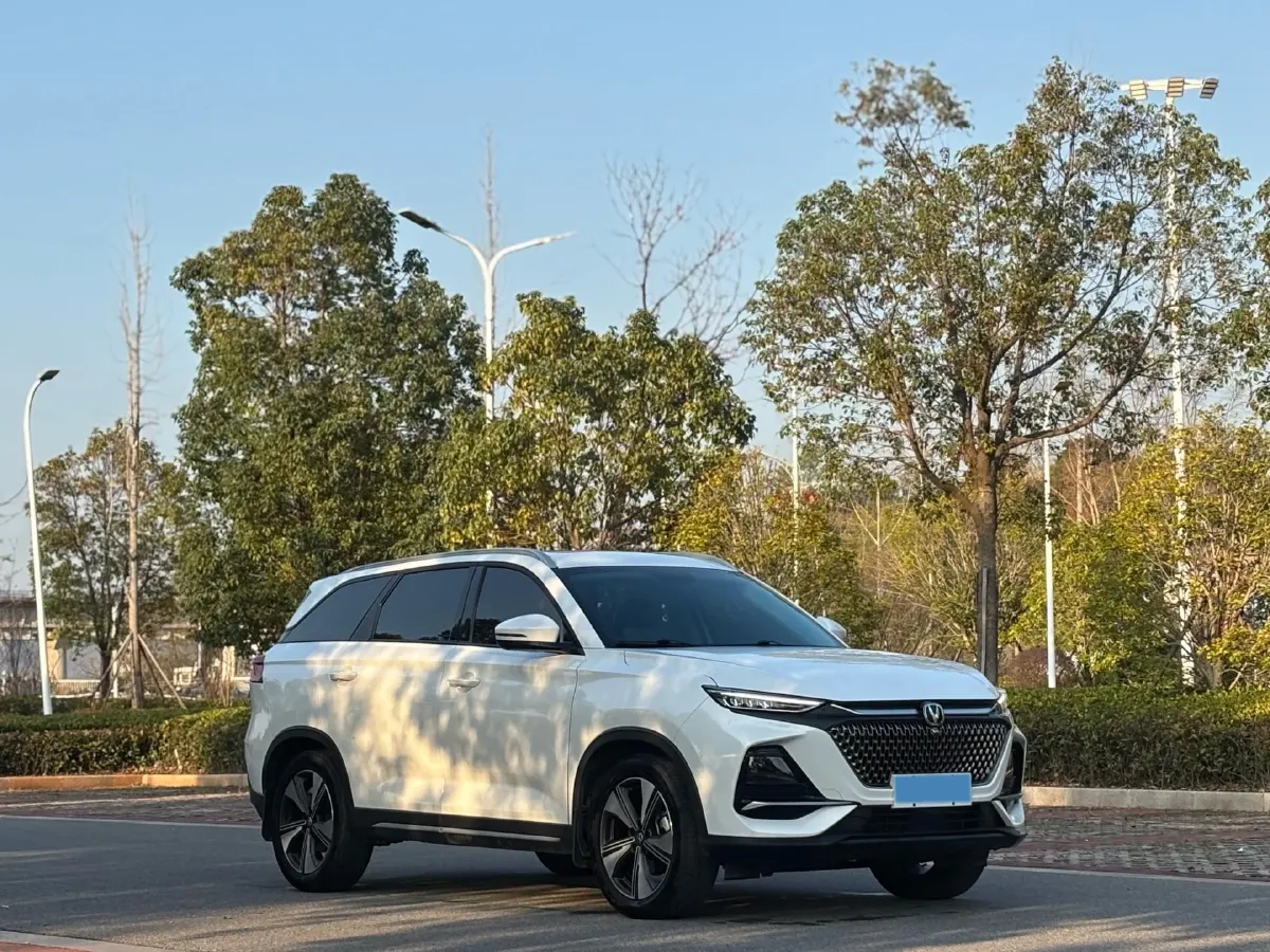 2024 ChangAn X7 PLUS 1.5T 188HP L4 7DCT,autocango,china used car exporter,china ev exporter,chinese used car exporter,chinese used ev exporter