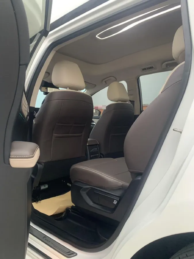 2022 Skyworth HT-i 1.5L 110HP L4 E-CVT PHEV 21.68KWH,autocango,china used car exporter,china ev exporter,chinese used car exporter,chinese used ev exporter