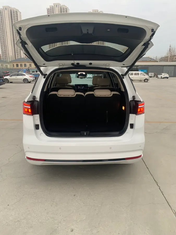 2022 Skyworth HT-i 1.5L 110HP L4 E-CVT PHEV 21.68KWH,autocango,china used car exporter,china ev exporter,chinese used car exporter,chinese used ev exporter