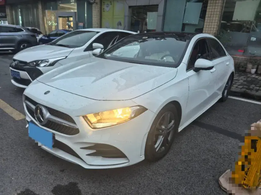 2020 Mercedes-Benz A Class 1.3T 136HP L4 7DCT