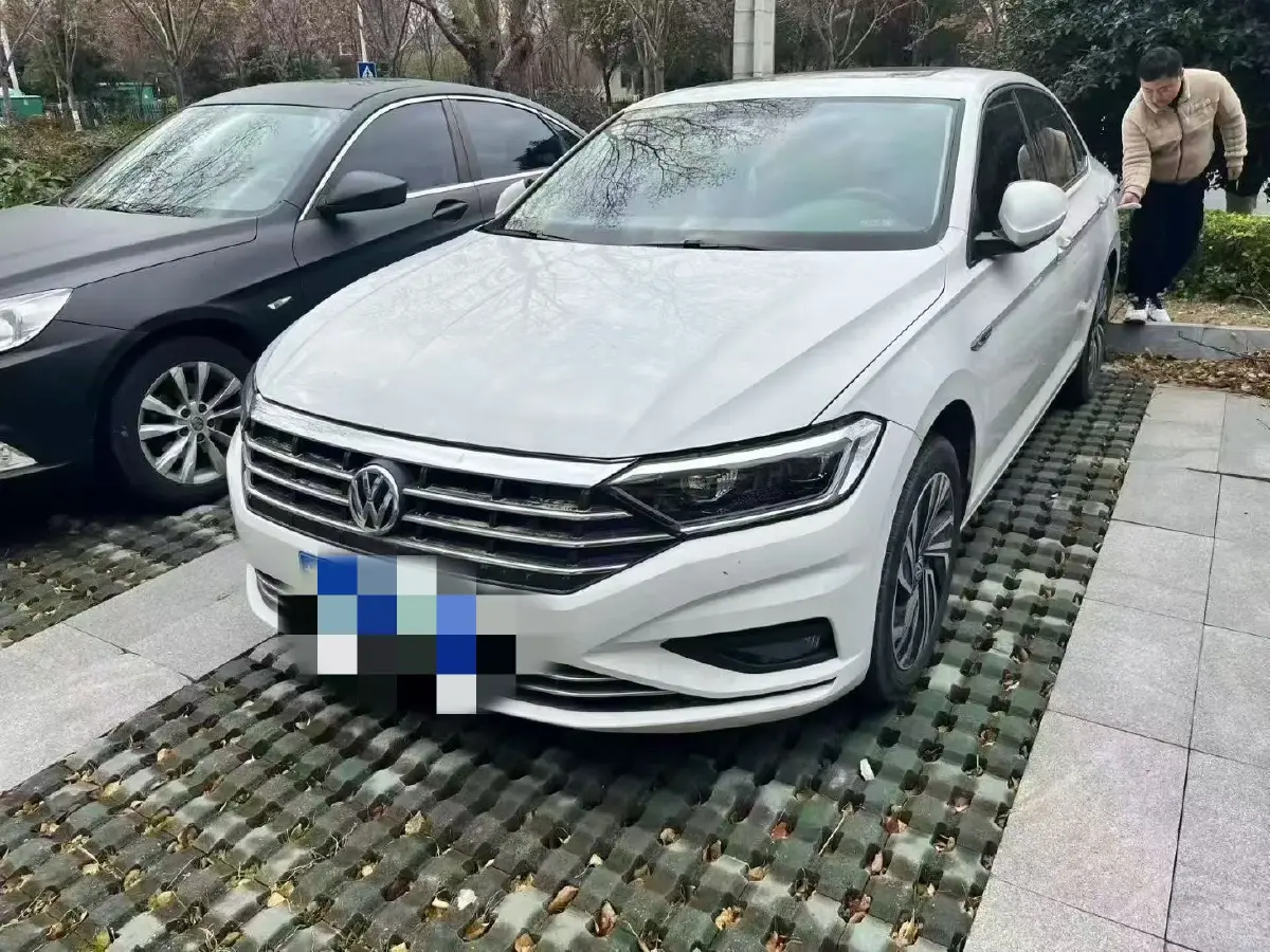 2022 Volkswagen Sagitar 1.4T 150HP L4 7DCT