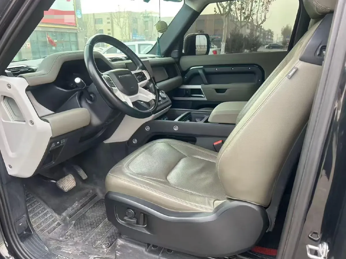 2024 Land Rover Defender 3.0T 400HP L6 8AT,autocango,china used car exporter,china ev exporter,chinese used car exporter,chinese used ev exporter