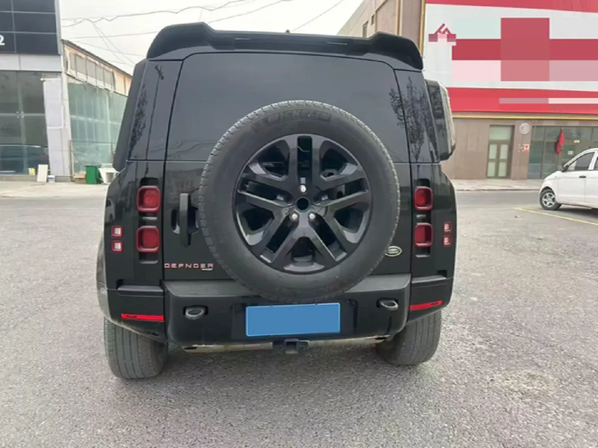 2024 Land Rover Defender 3.0T 400HP L6 8AT,autocango,china used car exporter,china ev exporter,chinese used car exporter,chinese used ev exporter