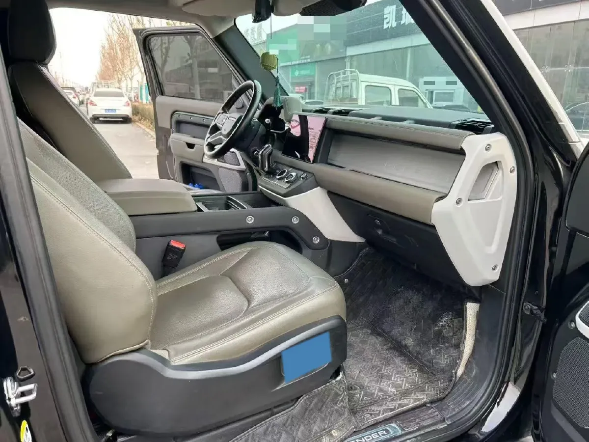 2024 Land Rover Defender 3.0T 400HP L6 8AT,autocango,china used car exporter,china ev exporter,chinese used car exporter,chinese used ev exporter