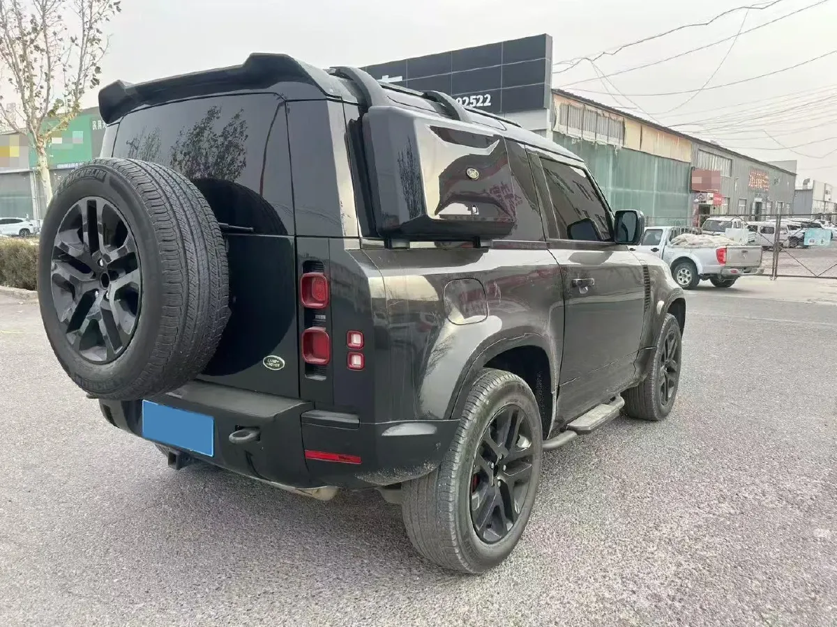 2024 Land Rover Defender 3.0T 400HP L6 8AT,autocango,china used car exporter,china ev exporter,chinese used car exporter,chinese used ev exporter