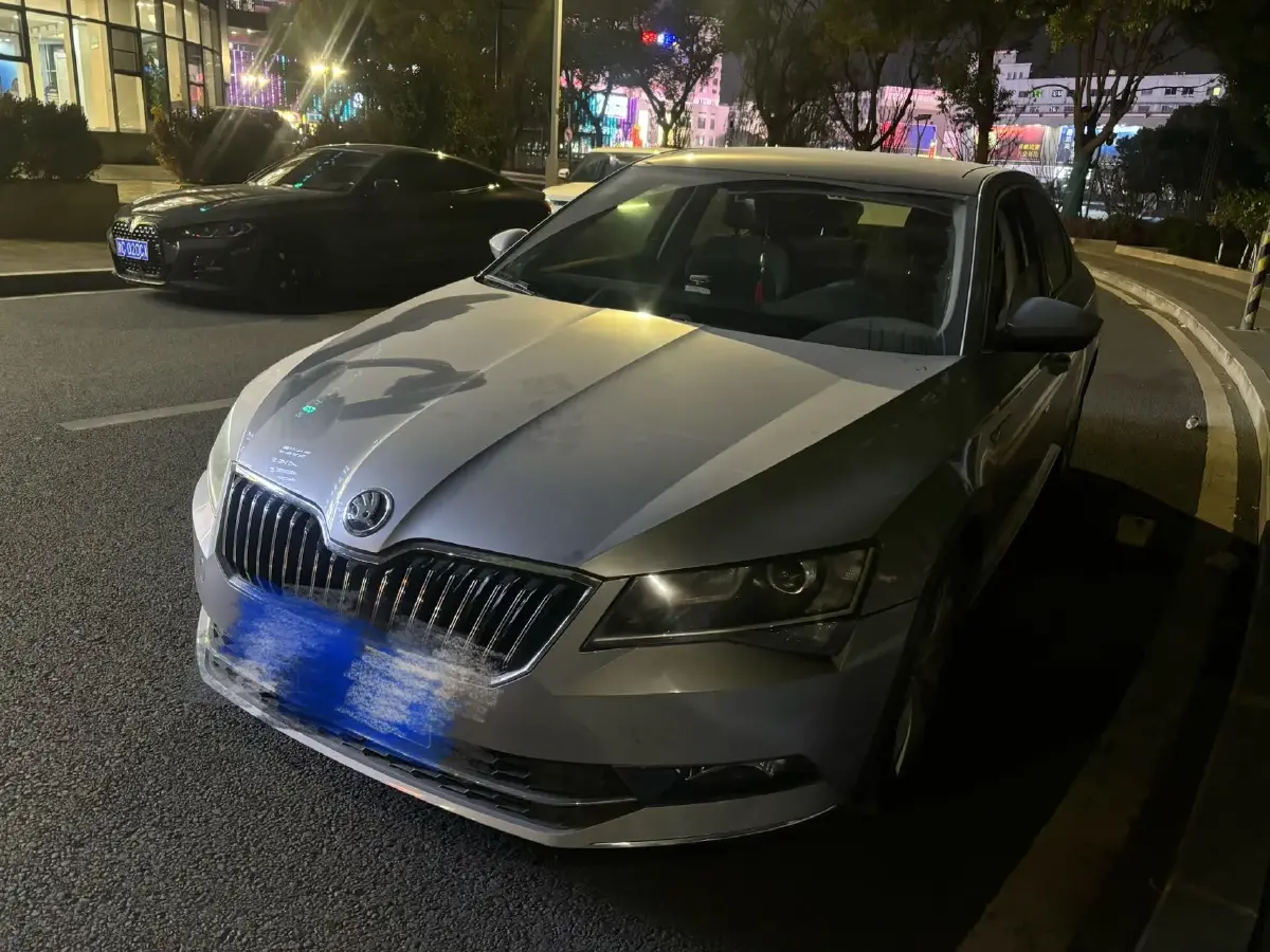 2018 Skoda Superb 1.8T 180HP L4 7DCT