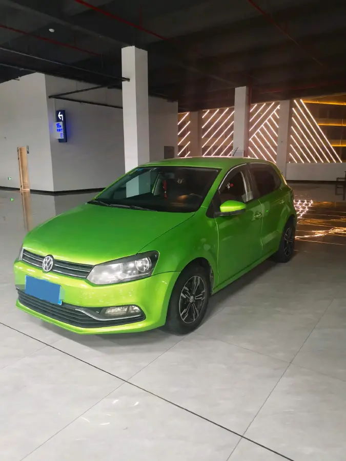 2016 Volkswagen Polo 1.4L 90HP L4 6AT