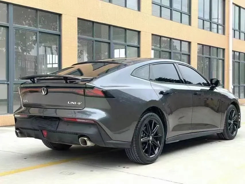 2023 ChangAn UNI-V 1.5T 188HP L4 7DCT,autocango,china used car exporter,china ev exporter,chinese used car exporter,chinese used ev exporter