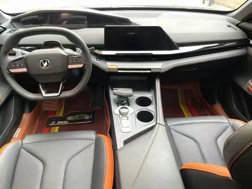 2023 ChangAn UNI-V 1.5T 188HP L4 7DCT,autocango,china used car exporter,china ev exporter,chinese used car exporter,chinese used ev exporter