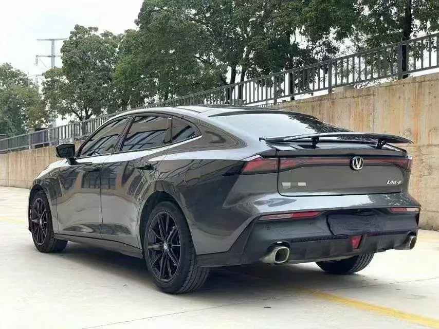 2023 ChangAn UNI-V 1.5T 188HP L4 7DCT,autocango,china used car exporter,china ev exporter,chinese used car exporter,chinese used ev exporter