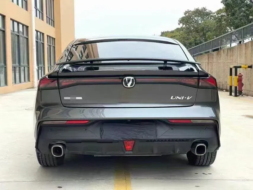 2023 ChangAn UNI-V 1.5T 188HP L4 7DCT,autocango,china used car exporter,china ev exporter,chinese used car exporter,chinese used ev exporter