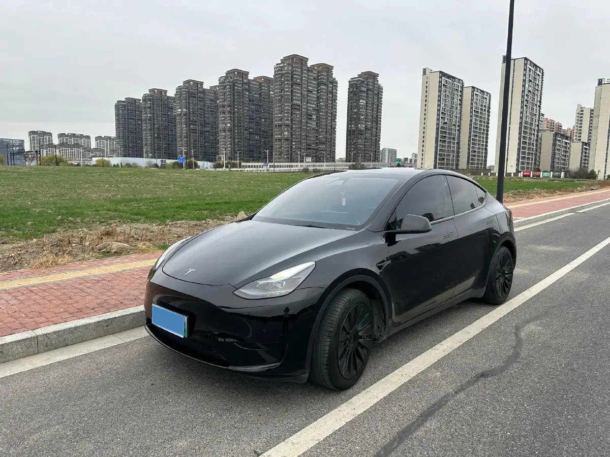 2022 Tesla Model Y BEV 60KWH