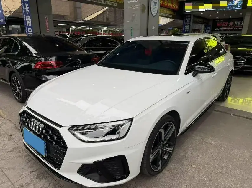 2023 Audi A4L 2.0T 190HP L4 7DCT