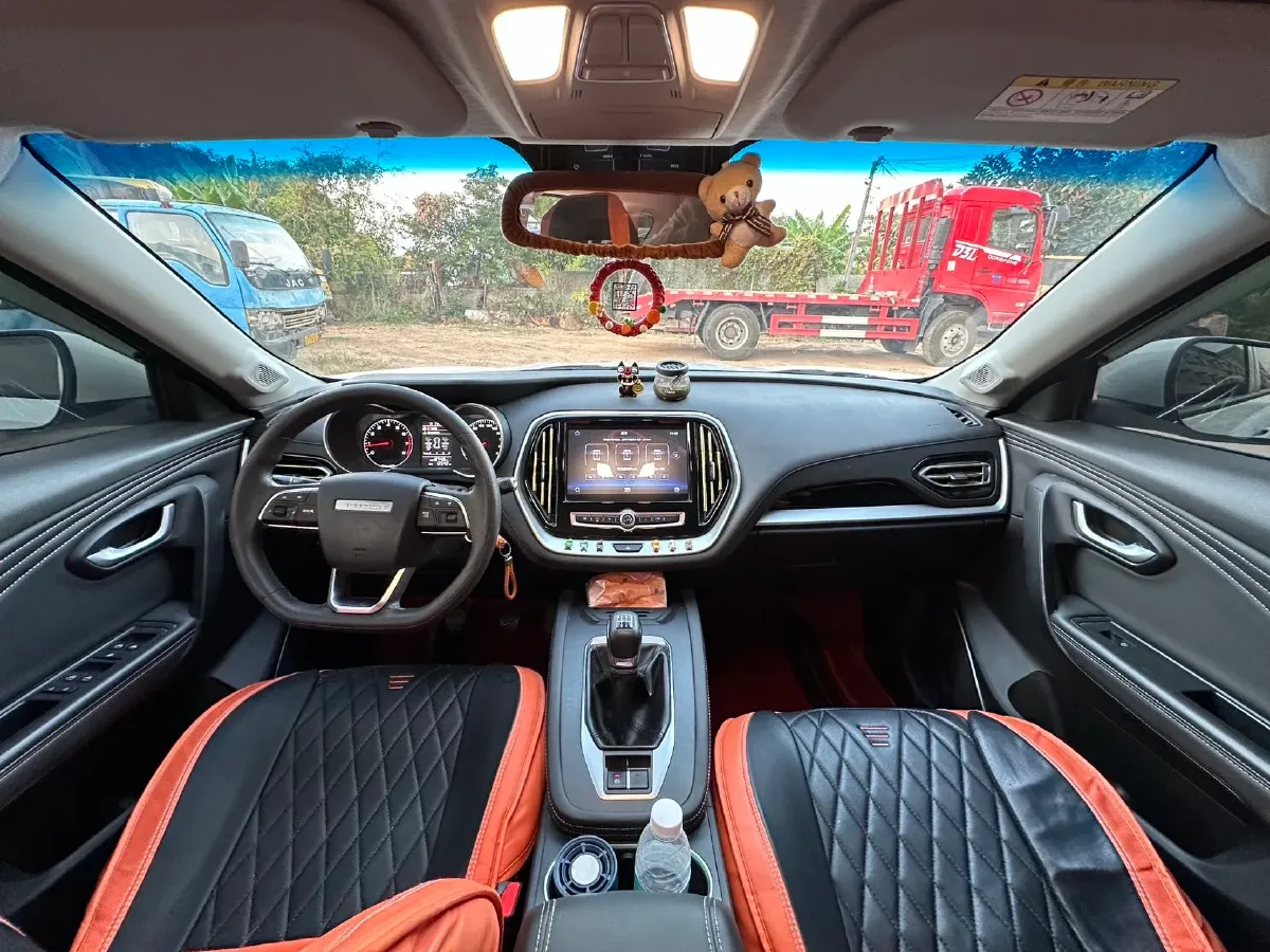 2022 Jetour X70M 1.5T 156HP L4 6MT,autocango,china used car exporter,china ev exporter,chinese used car exporter,chinese used ev exporter