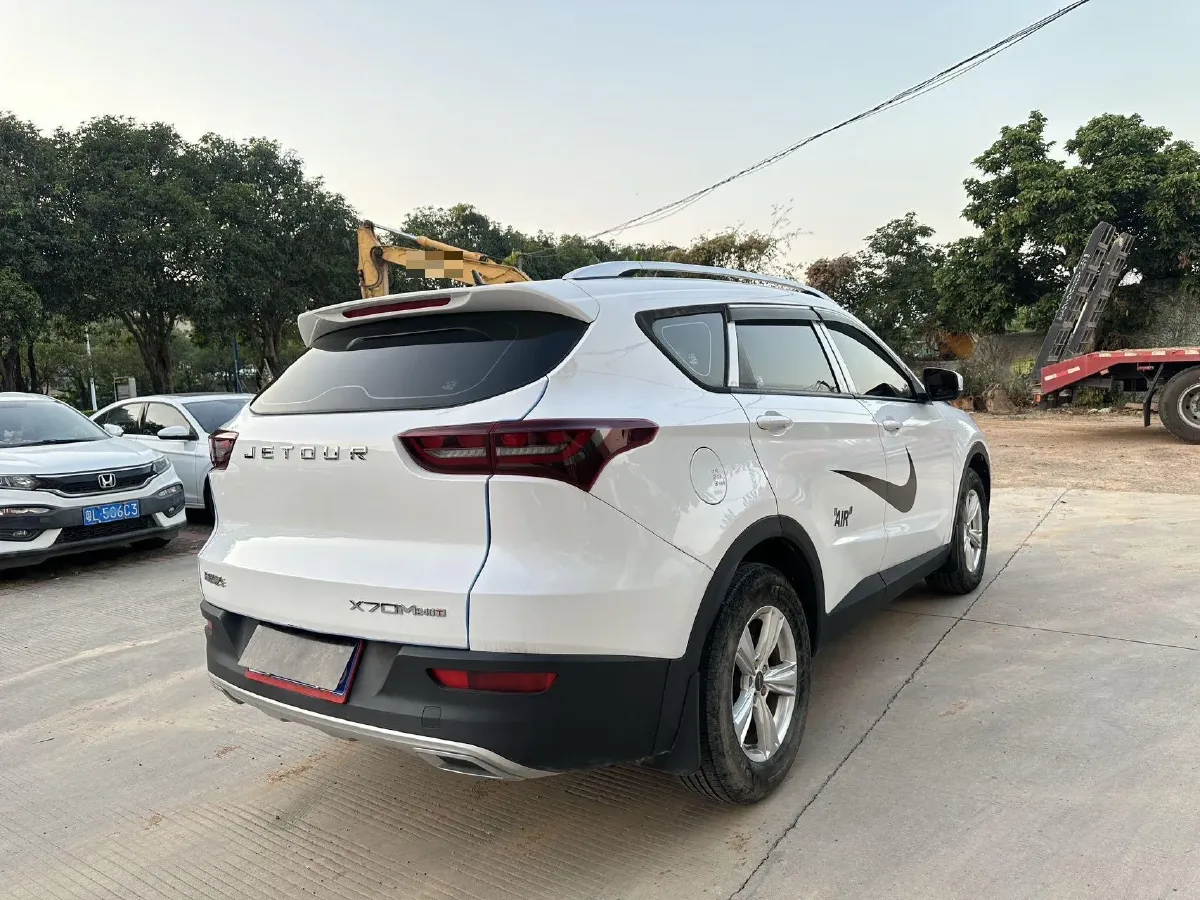 2022 Jetour X70M 1.5T 156HP L4 6MT,autocango,china used car exporter,china ev exporter,chinese used car exporter,chinese used ev exporter