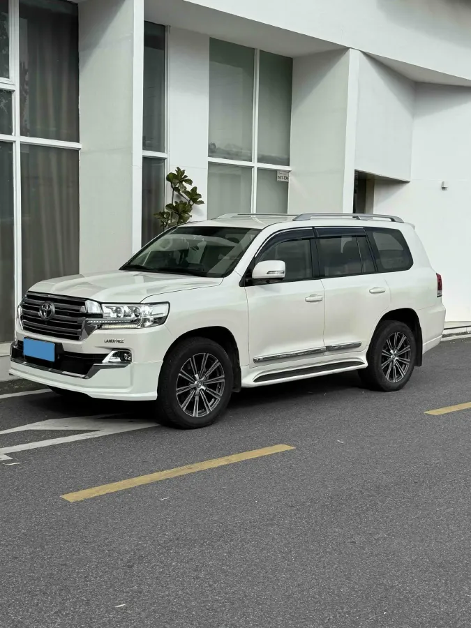 2015 Toyota Land Cruiser 4.0L 275HP V6 5AT,autocango,china used car exporter,china ev exporter,chinese used car exporter,chinese used ev exporter
