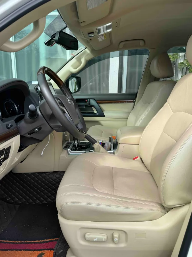 2015 Toyota Land Cruiser 4.0L 275HP V6 5AT,autocango,china used car exporter,china ev exporter,chinese used car exporter,chinese used ev exporter