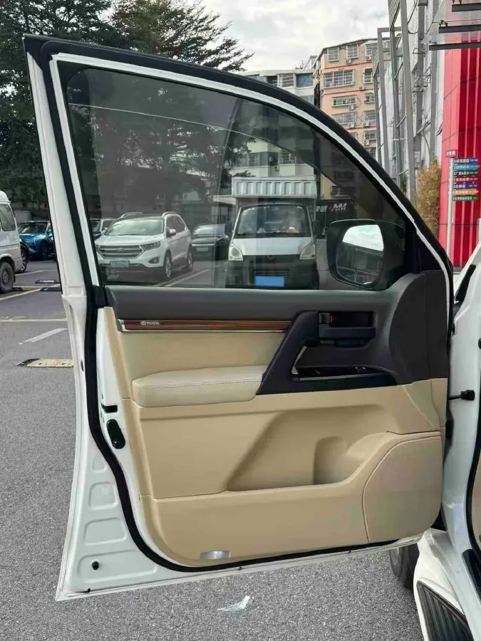 2015 Toyota Land Cruiser 4.0L 275HP V6 5AT,autocango,china used car exporter,china ev exporter,chinese used car exporter,chinese used ev exporter