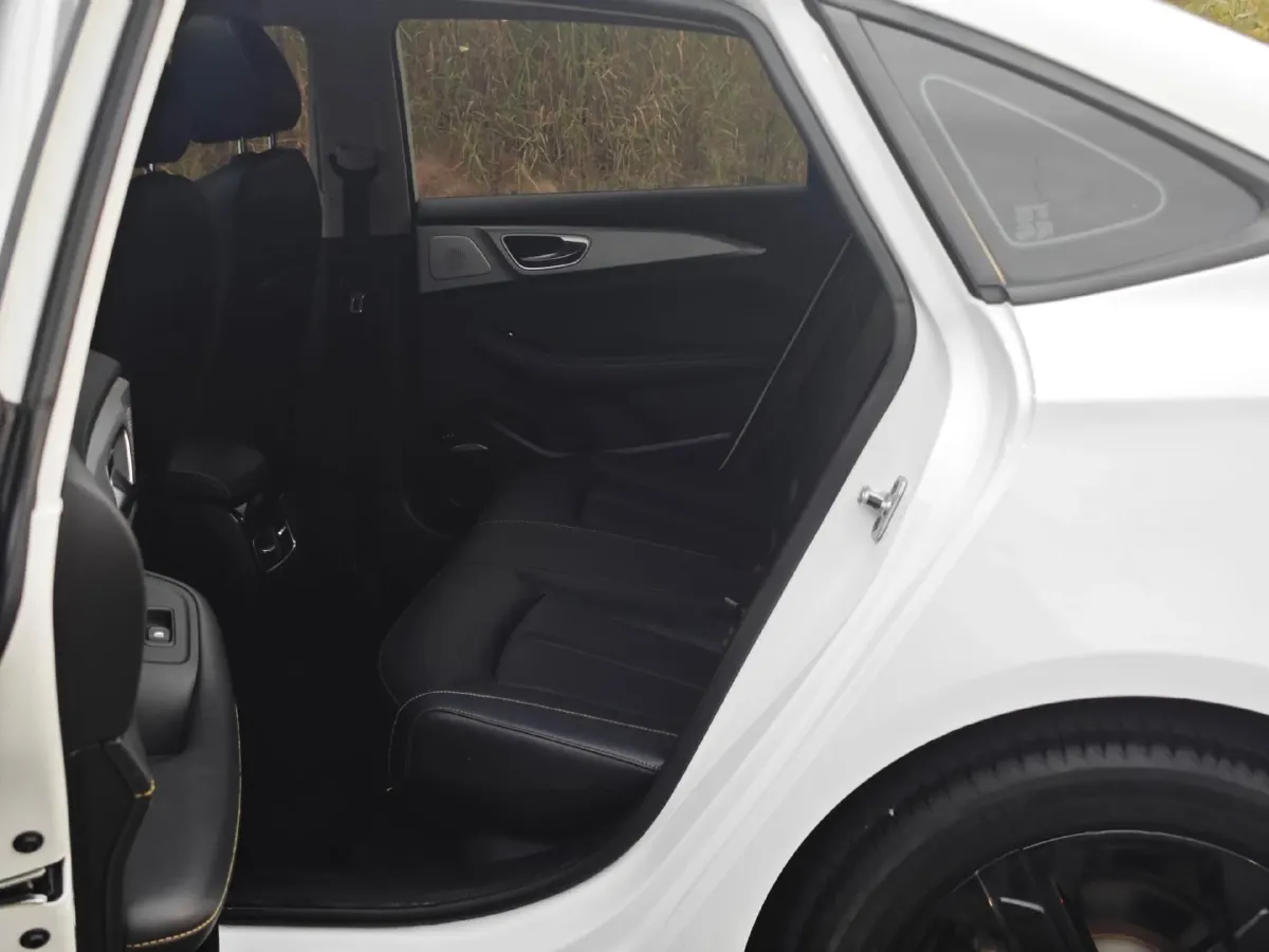 2020 Roewe i6 MAX 1.5T 173HP L4 7DCT,autocango,china used car exporter,china ev exporter,chinese used car exporter,chinese used ev exporter