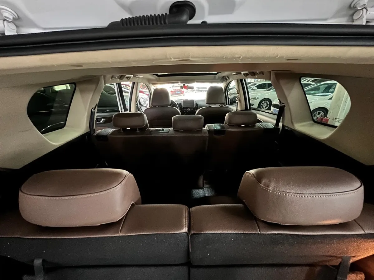 2017 LiFan XuanLang 1.8L 133HP L4 5MT,autocango,china used car exporter,china ev exporter,chinese used car exporter,chinese used ev exporter